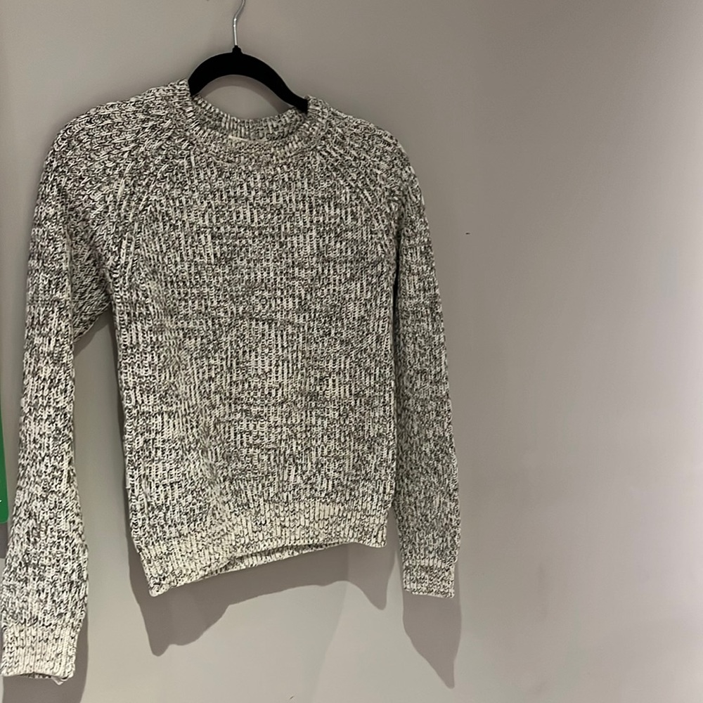 H&M sweater
